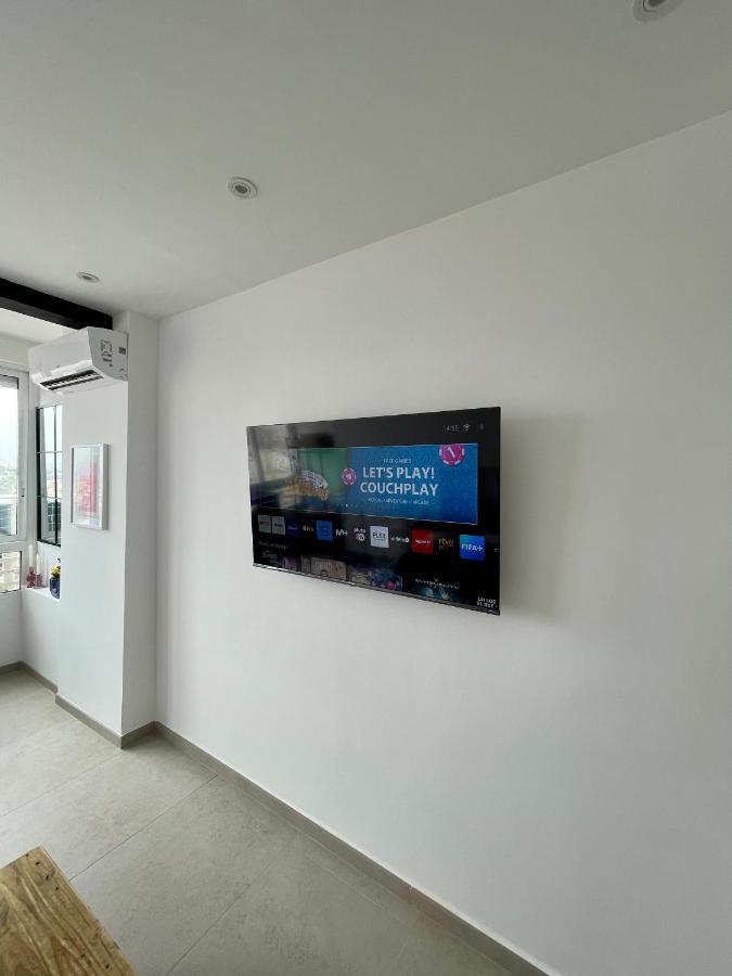 Sky Views Studio In City Centre Alicante Exterior photo