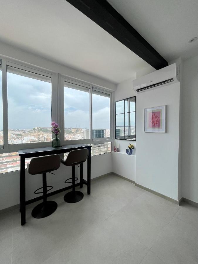 Sky Views Studio In City Centre Alicante Exterior photo
